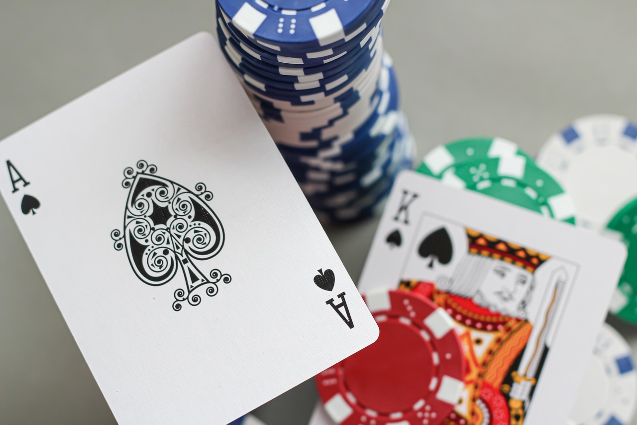 QQPOKER正版和盗版区别 - QQPOKER正版和盗版区别：3招教你识别安全官网，避免损失