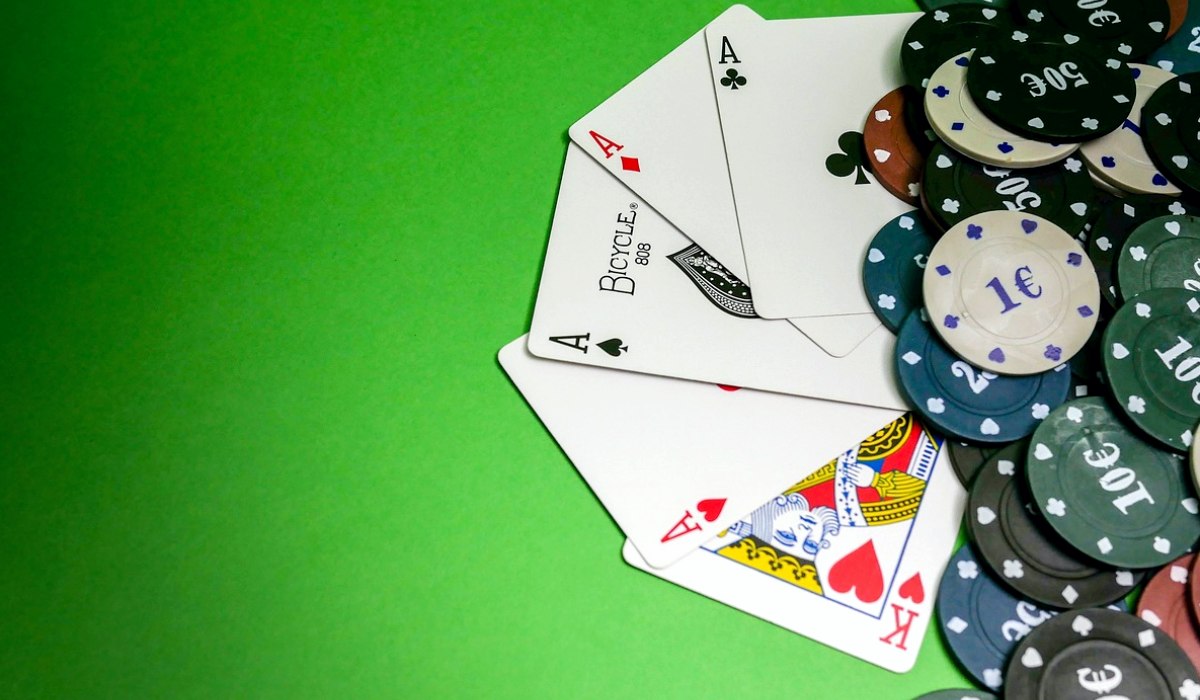 QQPOKER德州新手入门三步走 - QQPOKER德州新手入门三步走:从规则到实战快速上手