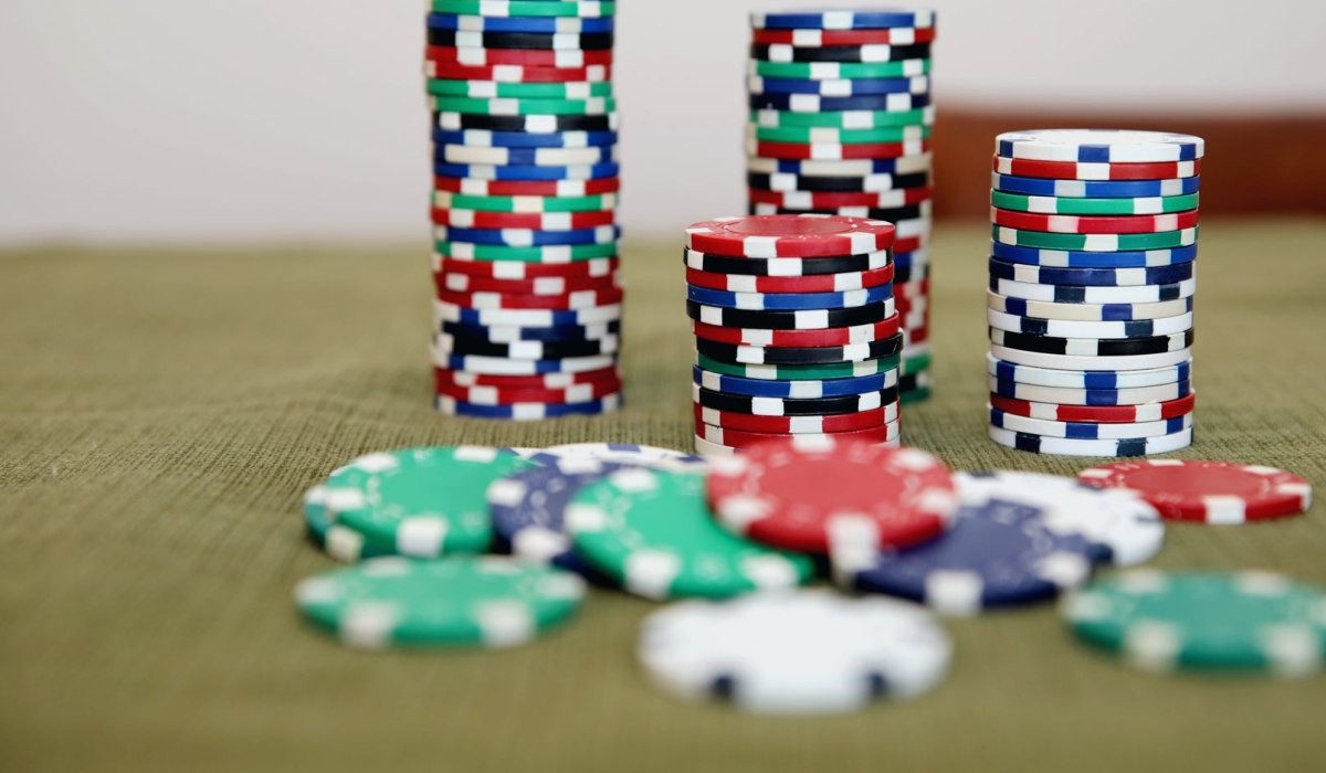 QQPOKER短码全压范围 - QQPOKER短码全压范围:掌握策略提升胜率,专业玩家必读