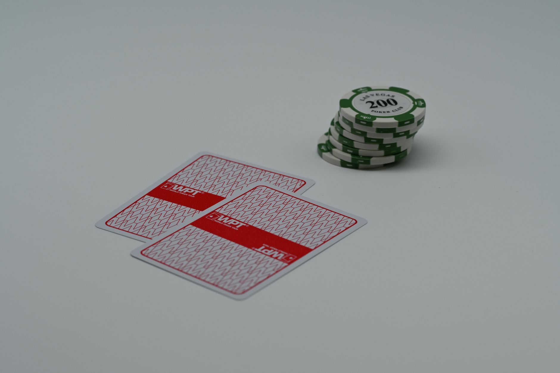 QQPOKER手机版新手入门：德州扑克规则与牌型大小一文看懂（要点图解）