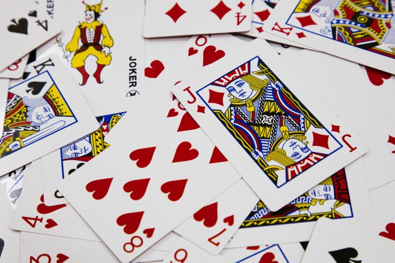 QQPOKER牌局复盘分析四步法：提升德州扑克技术的系统方法