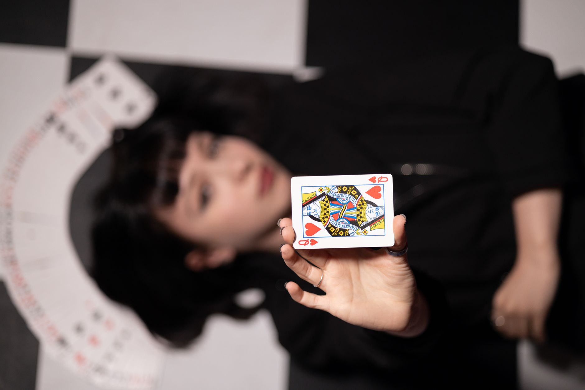 QQPOKER德州扑克位置与下注思路：位置优势决定打法策略