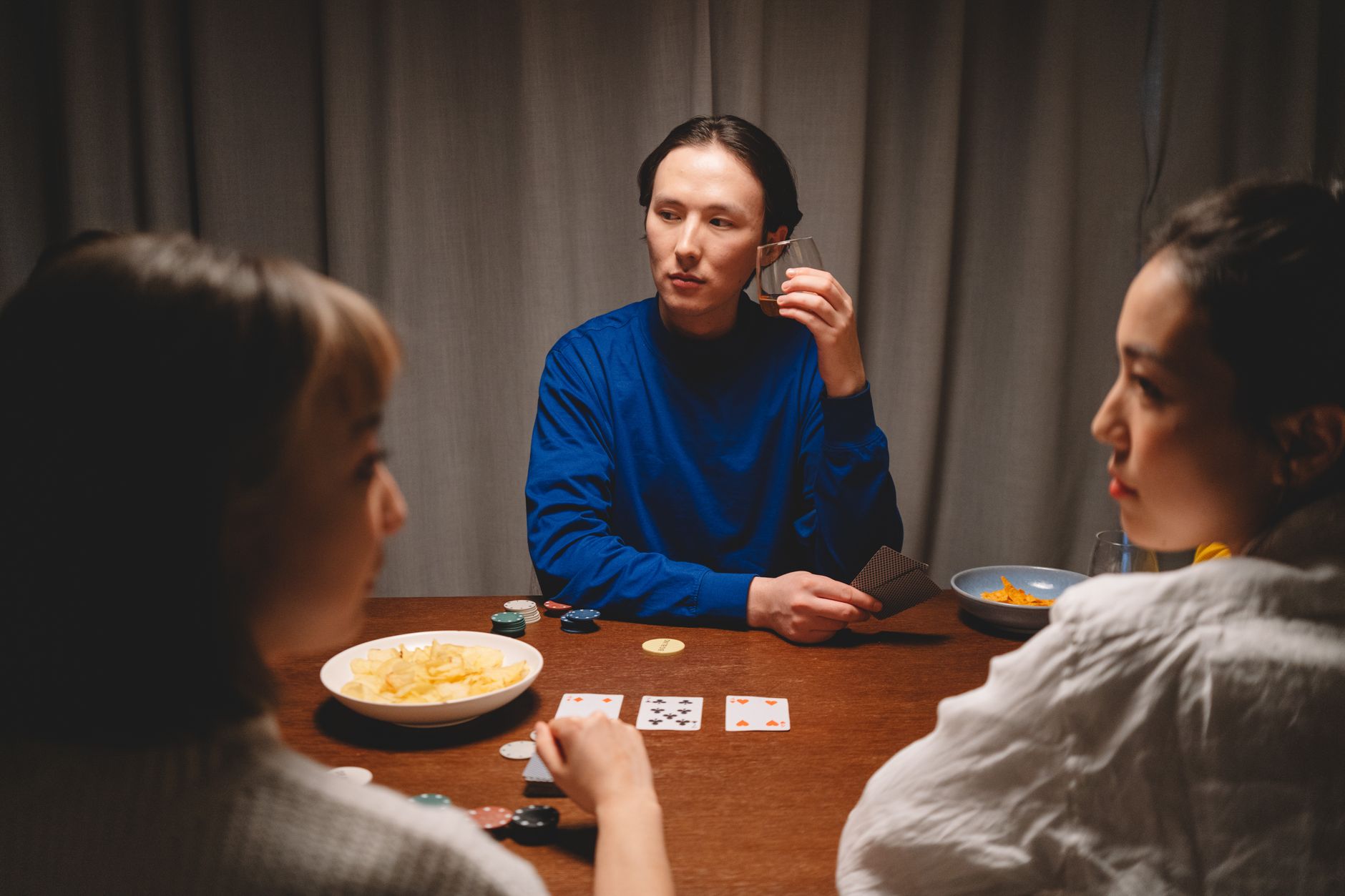 QQPOKER玩家类型识别:读懂对手风格,提升德州扑克胜率(要点图解)