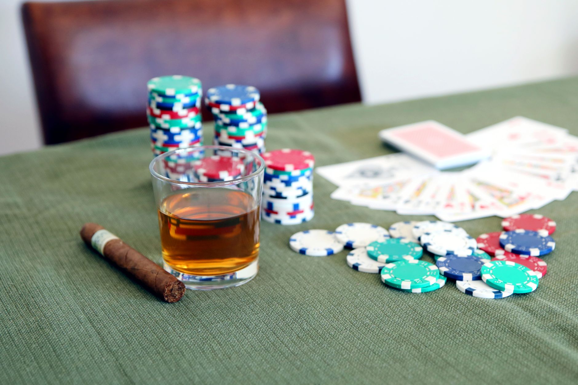 QQPOKER翻牌后下注思路:从持续下注到价值下注的技巧入门(实战示例)
