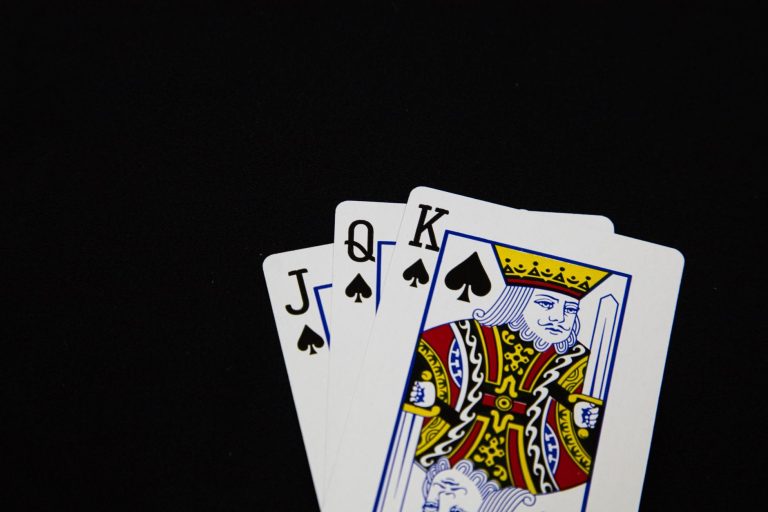 【赛制详解】QQPOKER多桌锦标赛：结构、盲注与策略一文看懂