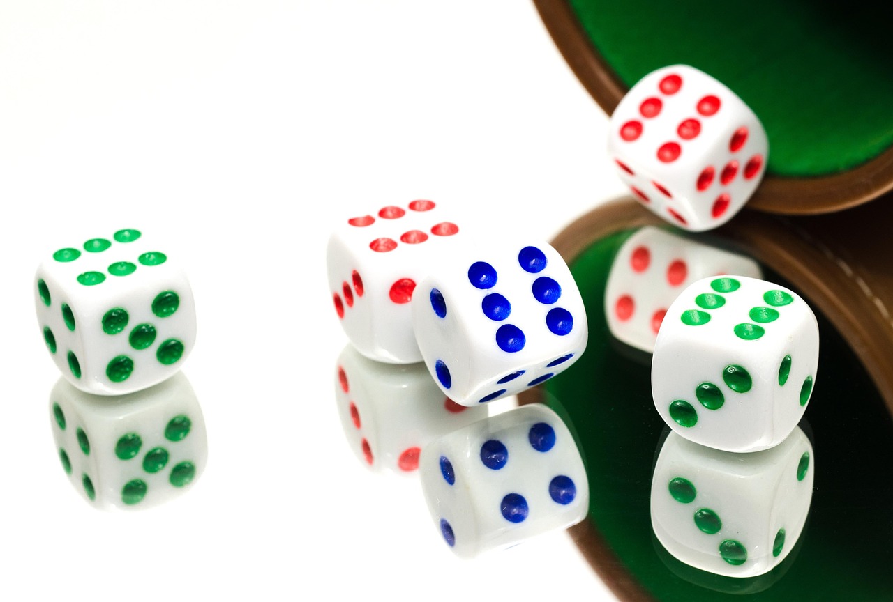 QQPOKER安全吗?正版平台与德州扑克玩法规则全解析(要点图解)