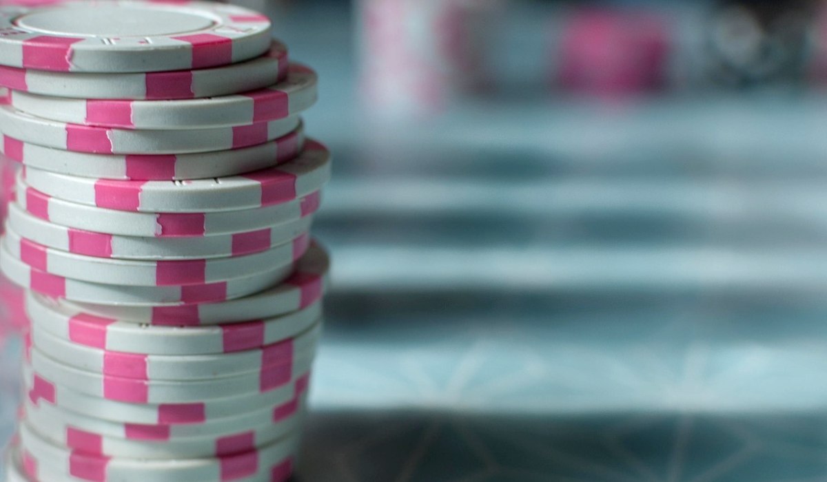 QQPOKER怎么玩 - 【新手入门】QQPOKER德州扑克怎么玩:从底牌到摊牌完整流程