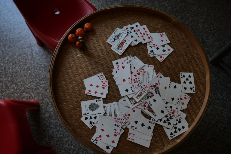 【玩法入门】QQPOKER德州扑克玩法介绍：新手3分钟看懂规则与流程