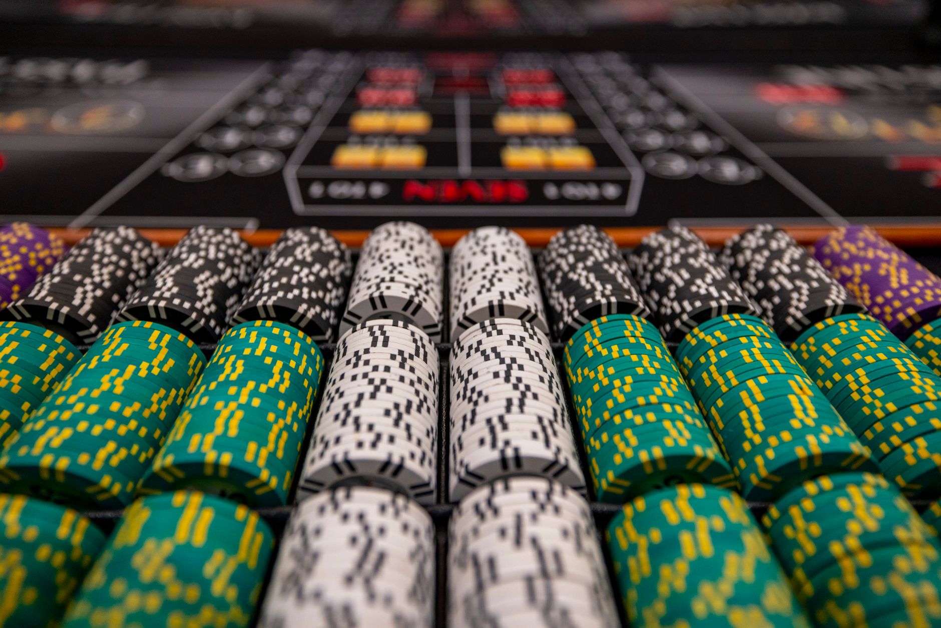 QQPOKER德州扑克牌型大小顺序详解：10种牌型从大到小一次看懂（要点图解）