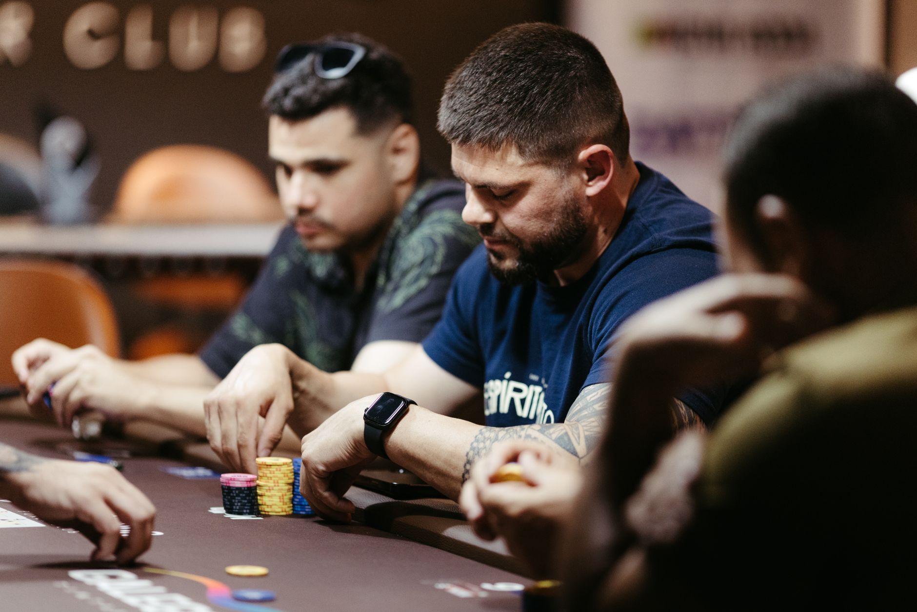 【单挑技巧】QQPOKER德州扑克单挑桌攻防六大法则(要点图解)