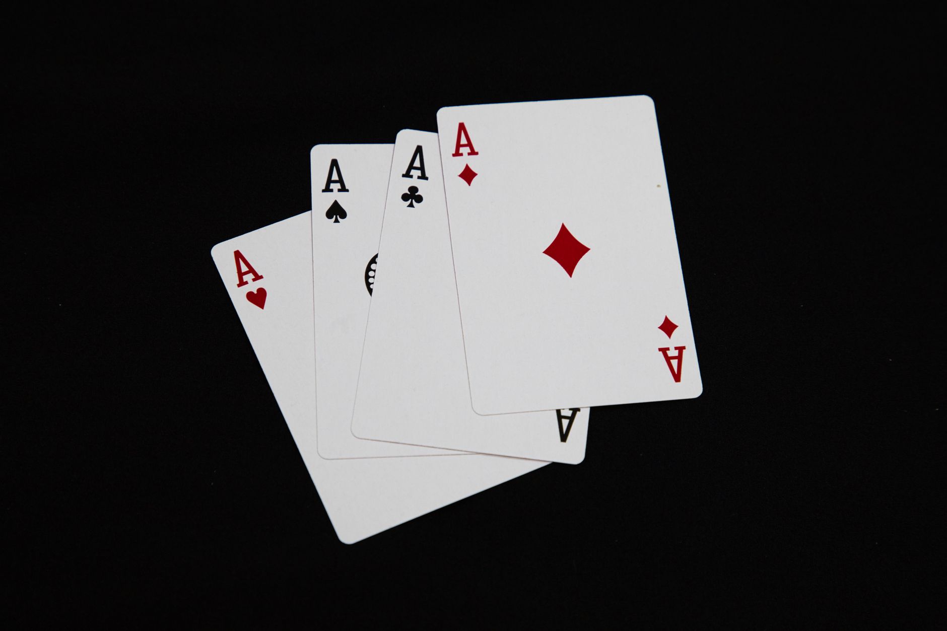 QQPOKER闪退怎么办？3分钟排查解决，稳定畅玩德州扑克（要点图解）