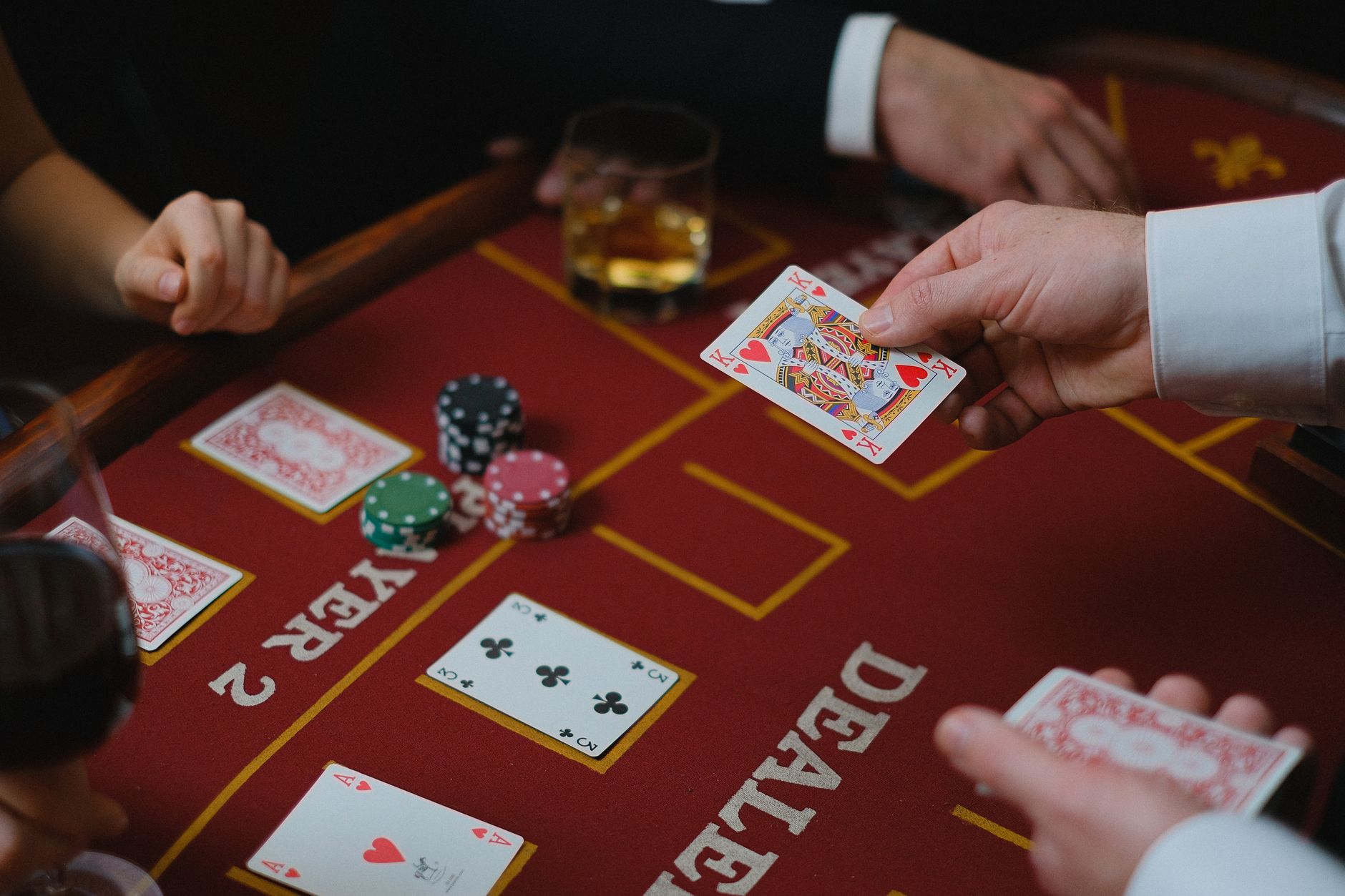 QQPOKER卫星赛晋级策略:三步搞定门票,轻松踏上主赛之路(要点图解)